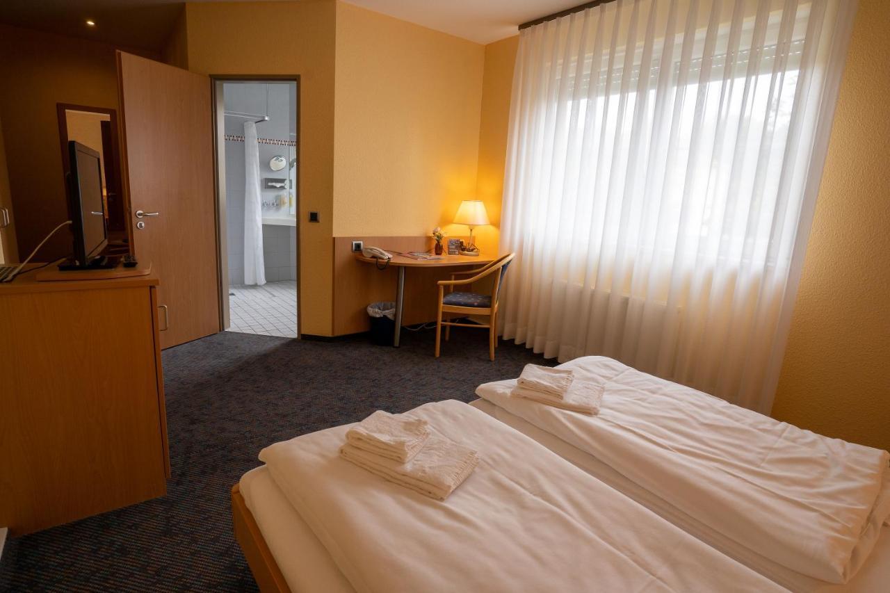 Warias Hotel & Restaurant Braunsbedra Екстер'єр фото