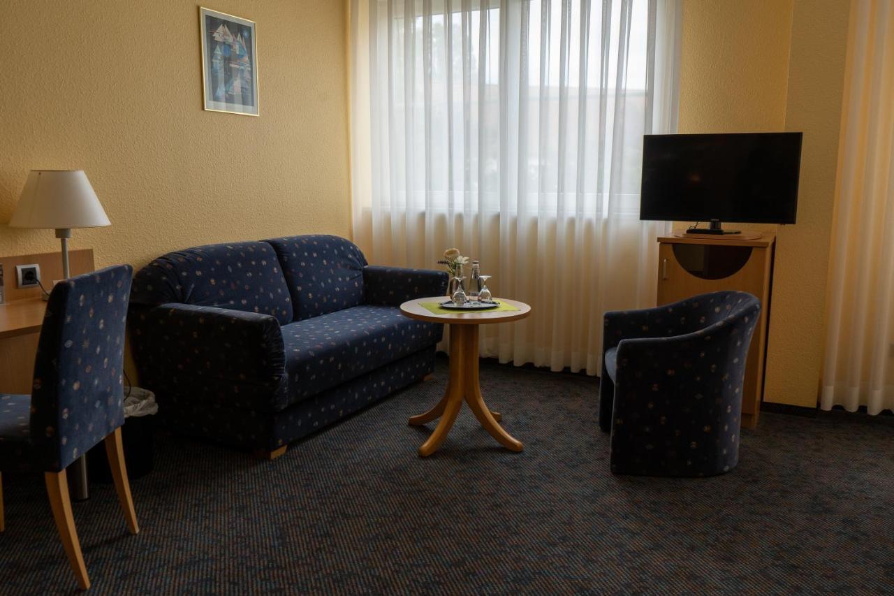Warias Hotel & Restaurant Braunsbedra Екстер'єр фото