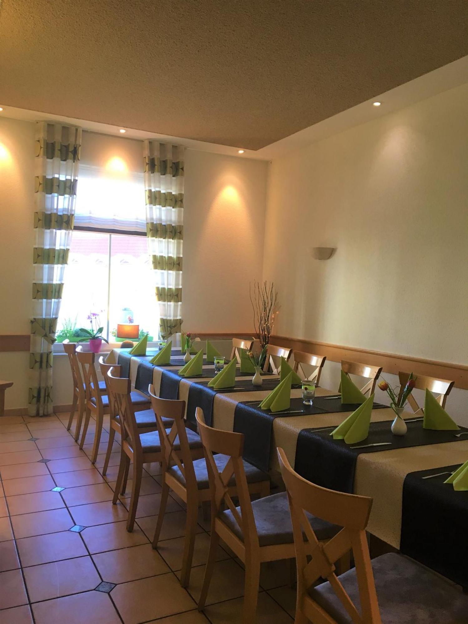 Warias Hotel & Restaurant Braunsbedra Екстер'єр фото