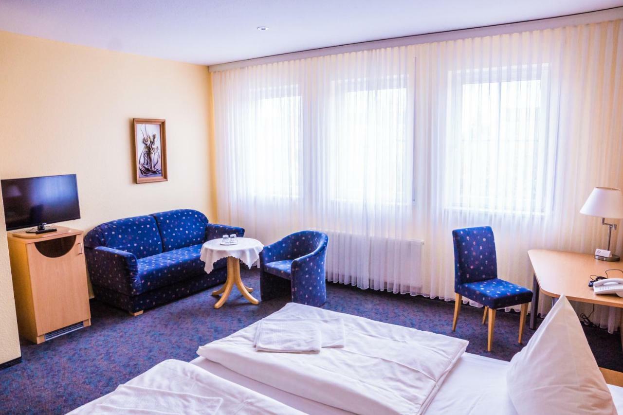 Warias Hotel & Restaurant Braunsbedra Екстер'єр фото
