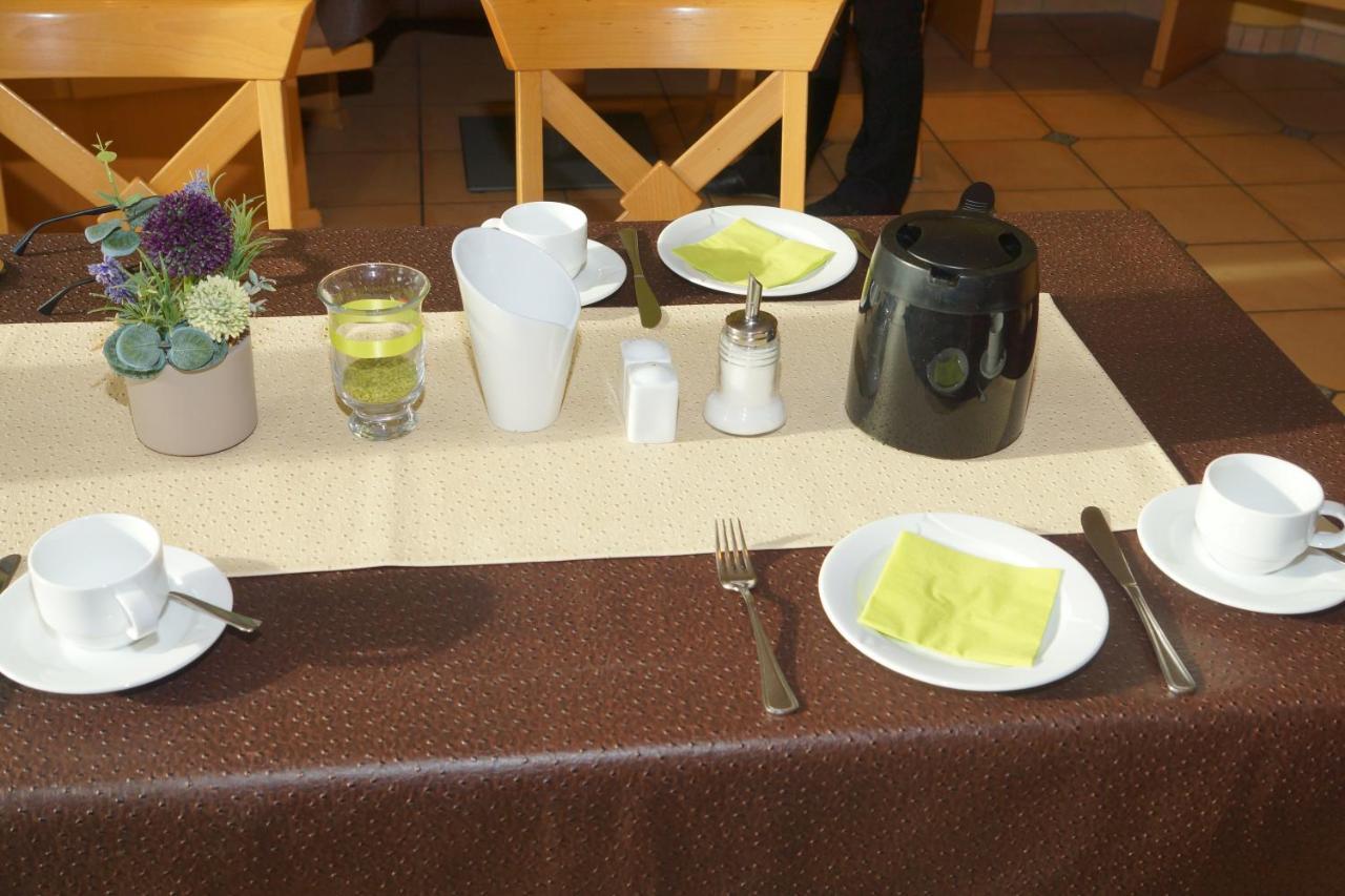 Warias Hotel & Restaurant Braunsbedra Екстер'єр фото