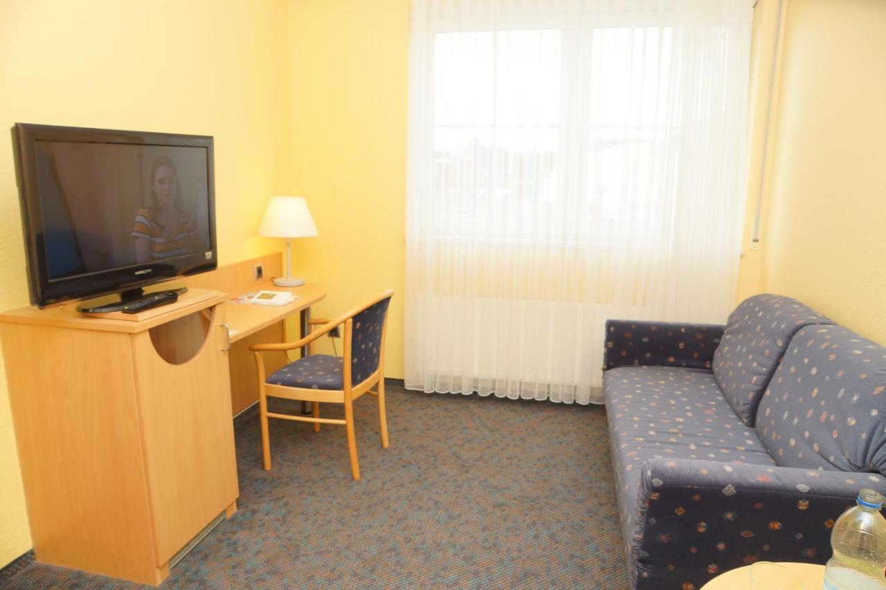 Warias Hotel & Restaurant Braunsbedra Екстер'єр фото