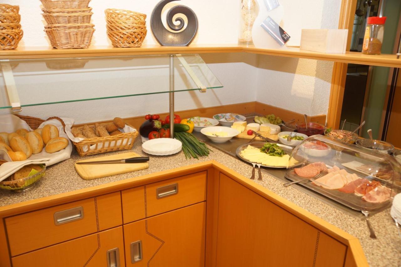 Warias Hotel & Restaurant Braunsbedra Екстер'єр фото