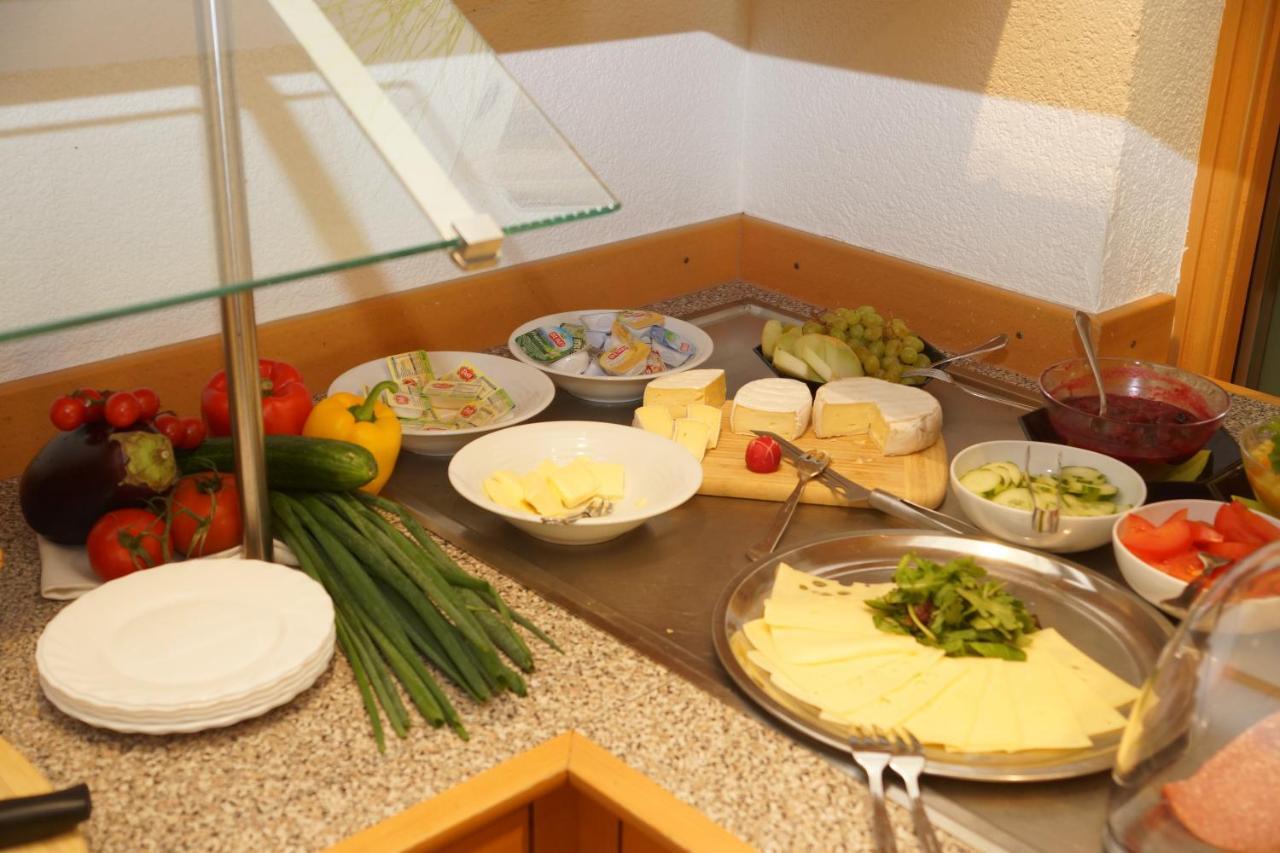 Warias Hotel & Restaurant Braunsbedra Екстер'єр фото