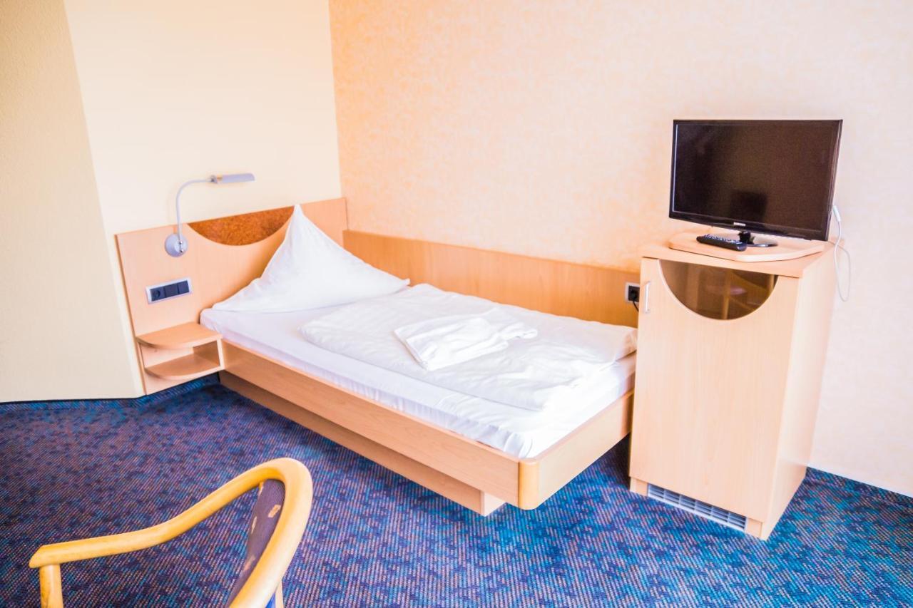 Warias Hotel & Restaurant Braunsbedra Екстер'єр фото