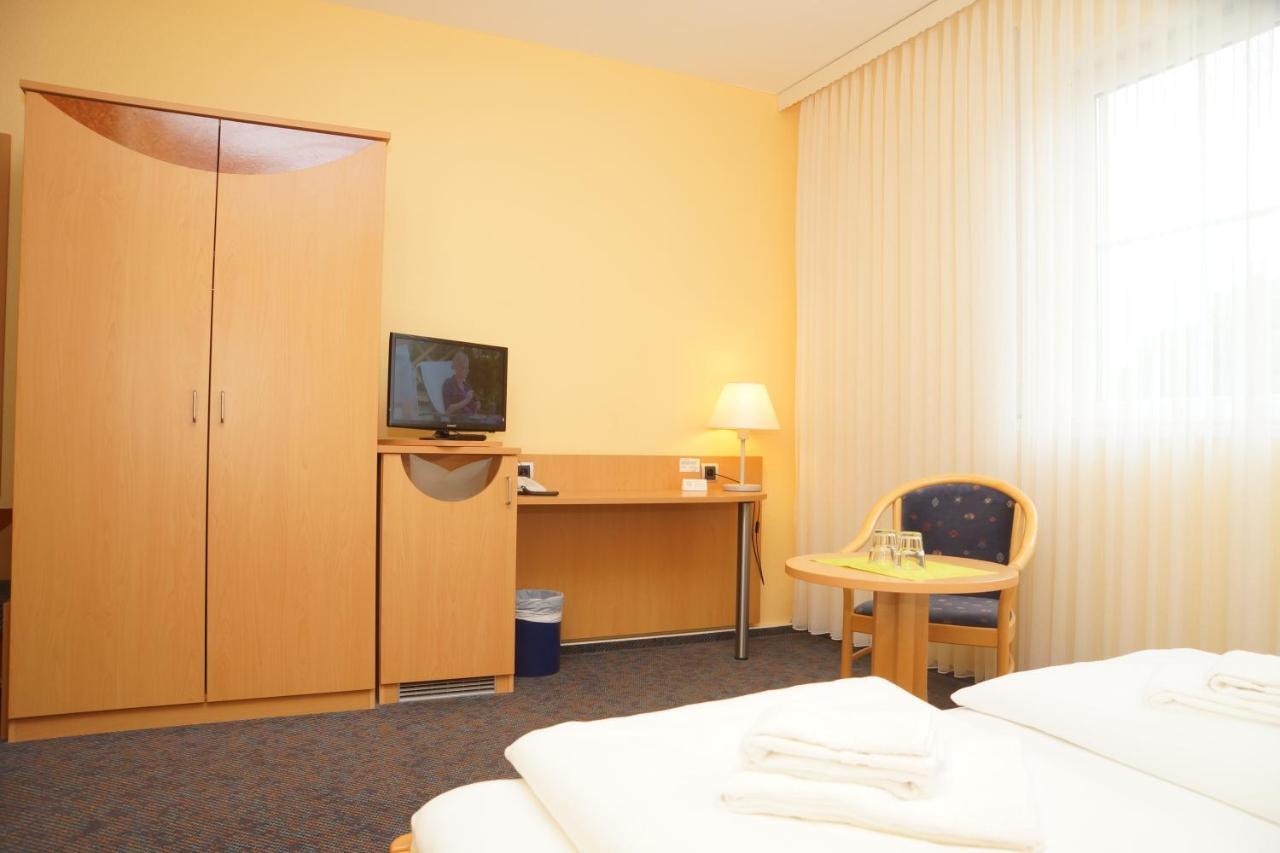 Warias Hotel & Restaurant Braunsbedra Екстер'єр фото